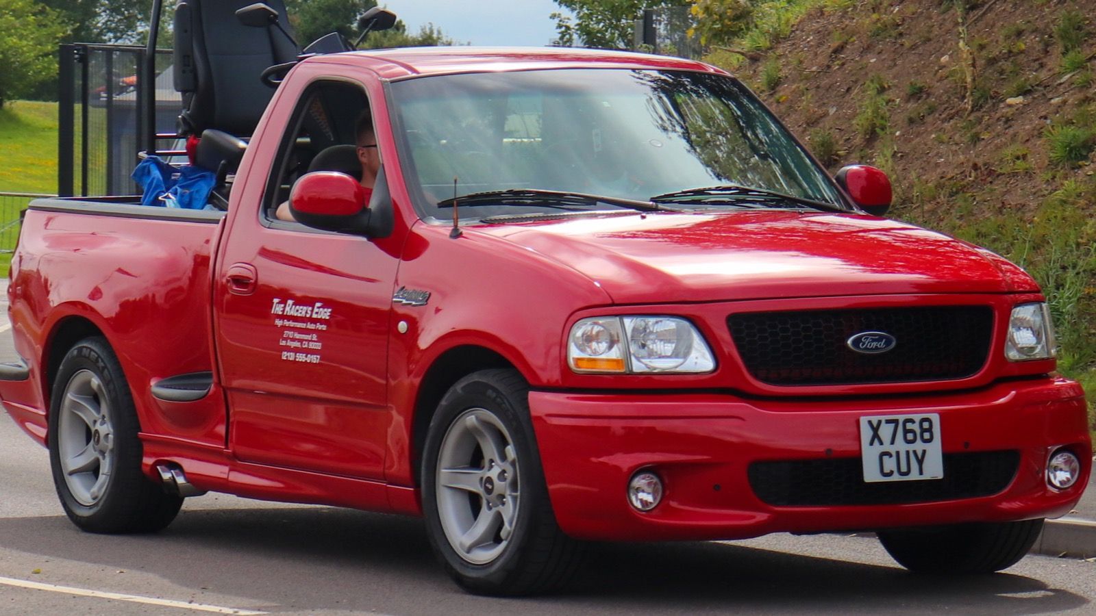 2000 Ford F-150 lightning pickup truck, front three-quarter view