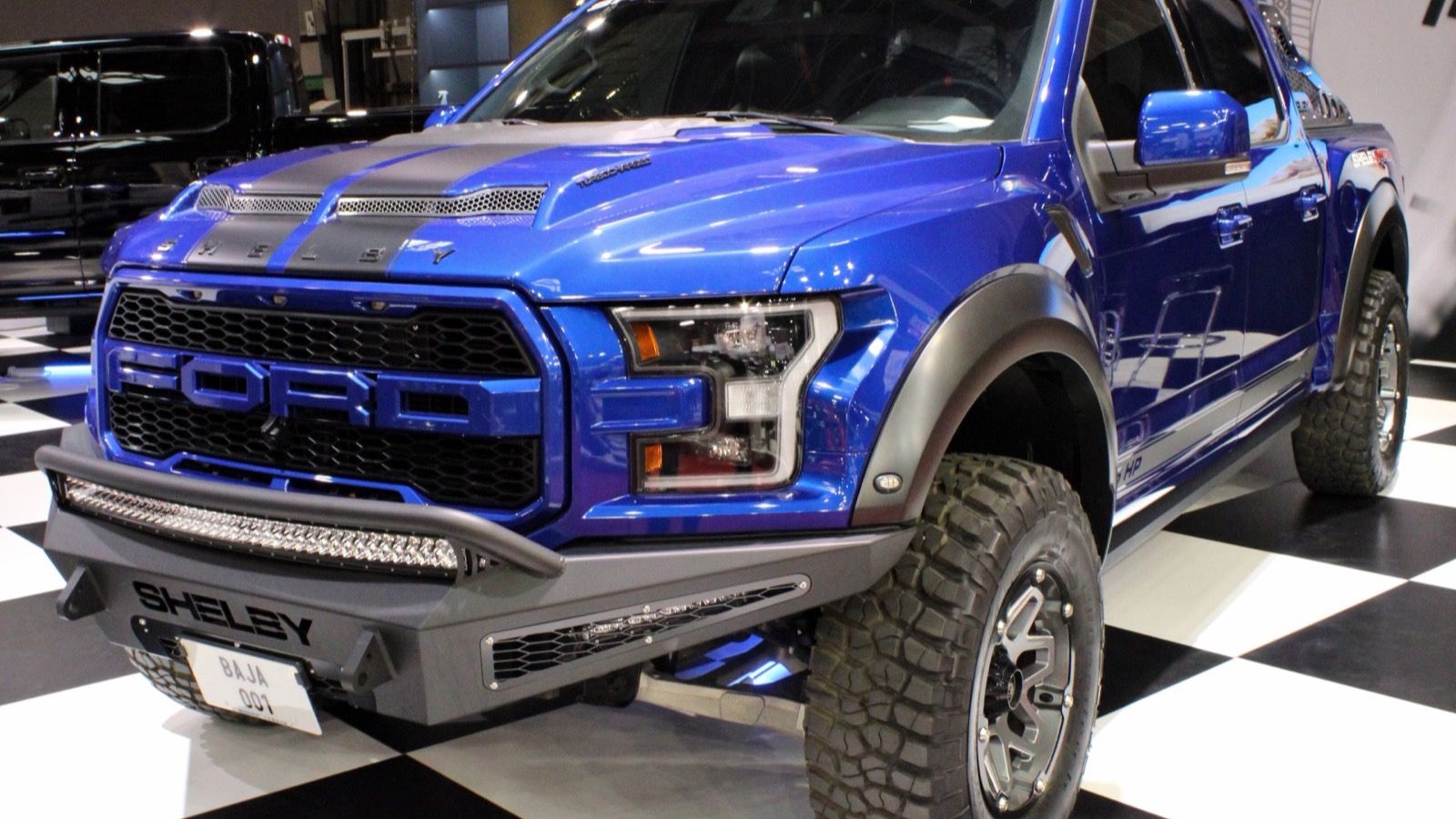 2018 Ford F-150 raptor pickup truck, front three-quarter view