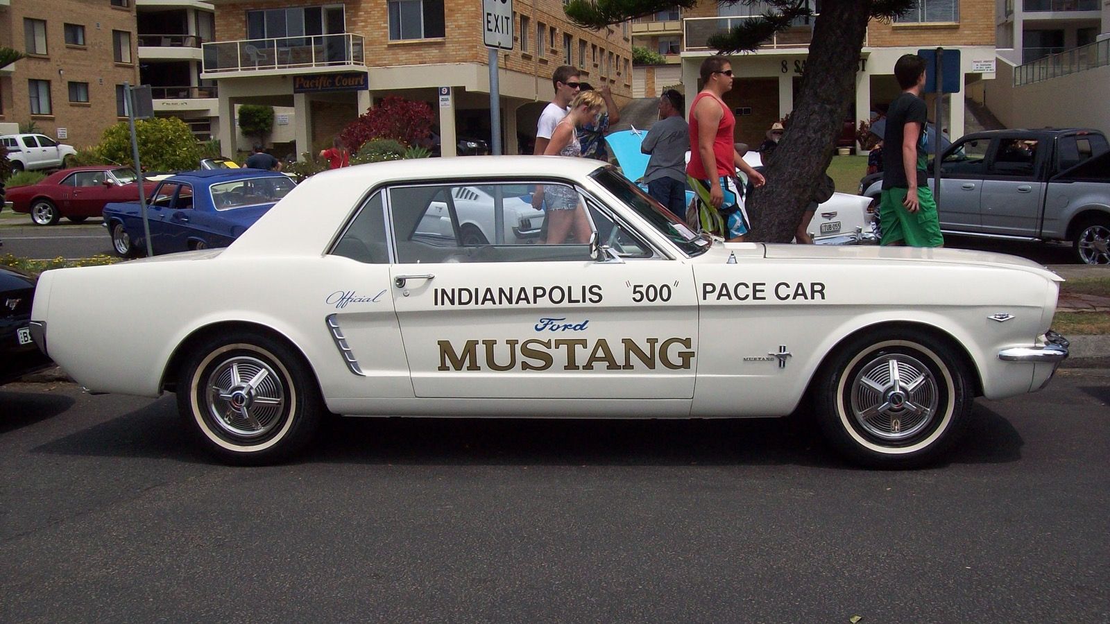 1964 Ford Mustang — exact-model-year Commons photograph