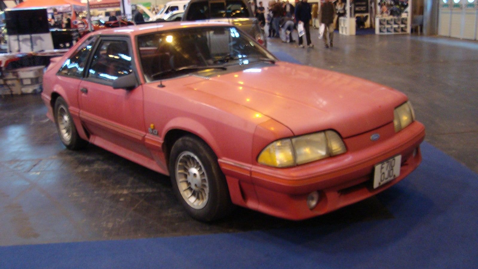1988 Ford Mustang — exact-model-year Commons photograph