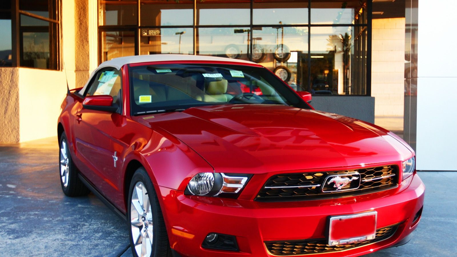 2010 Ford Mustang — exact-model-year Commons photograph