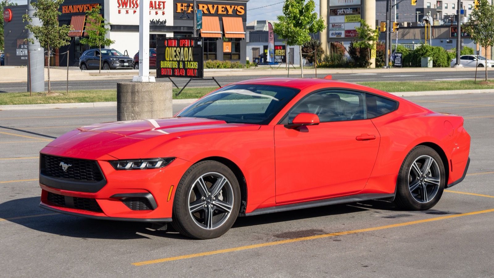 2024 Ford Mustang — exact-model-year Commons photograph