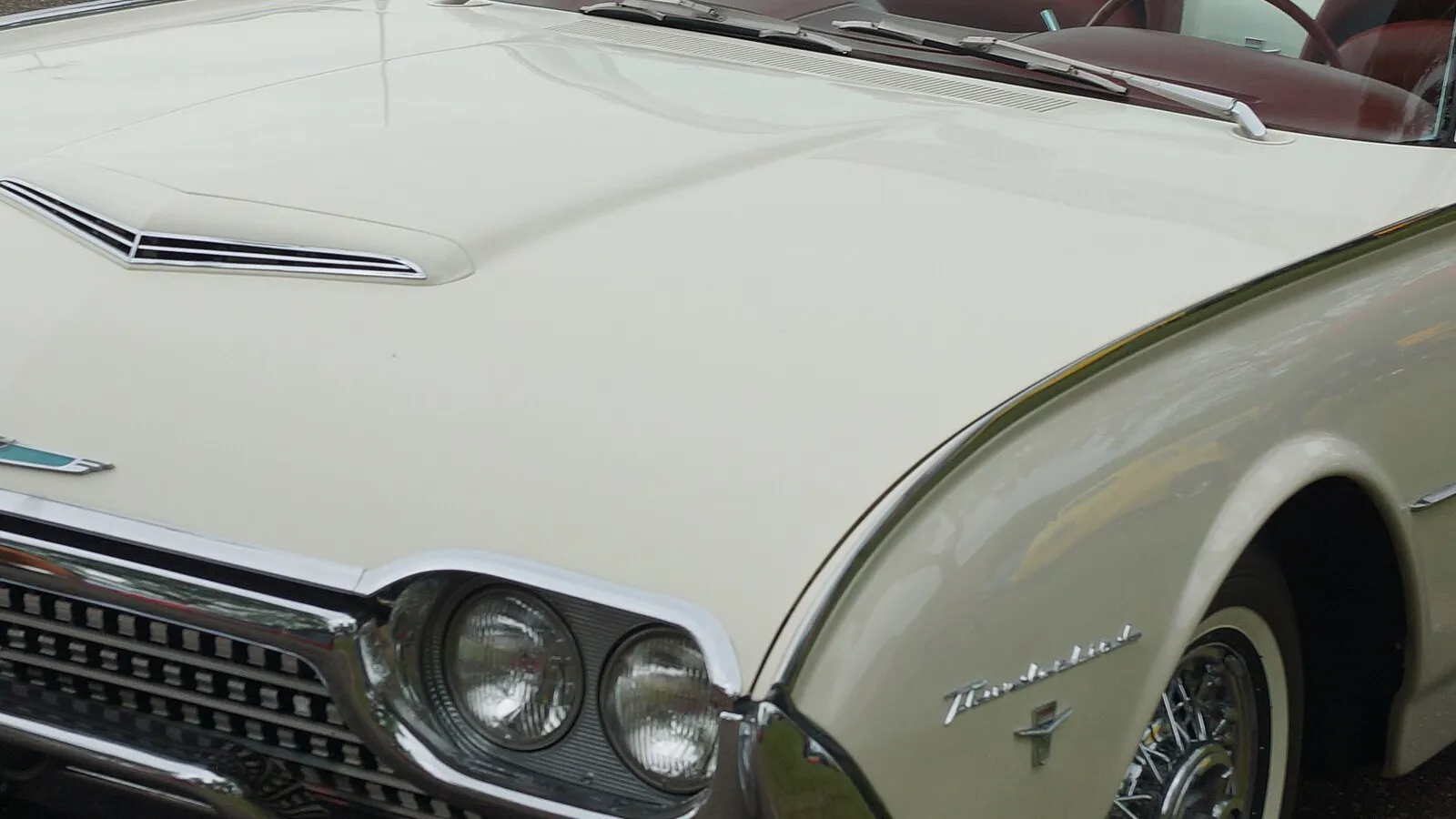 1962 Ford Thunderbird hardtop, front three-quarter view