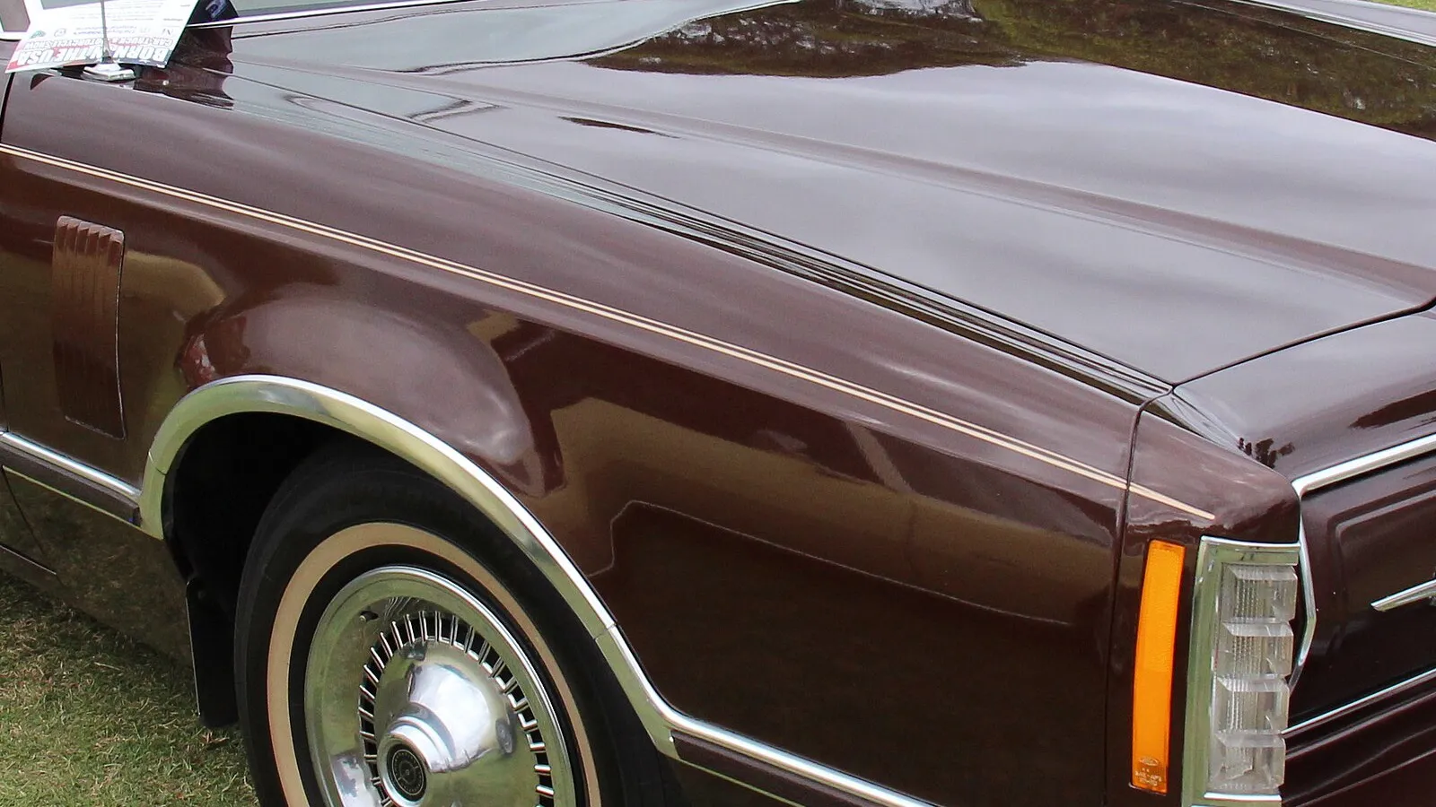 1978 Ford Thunderbird coupe, front three-quarter view