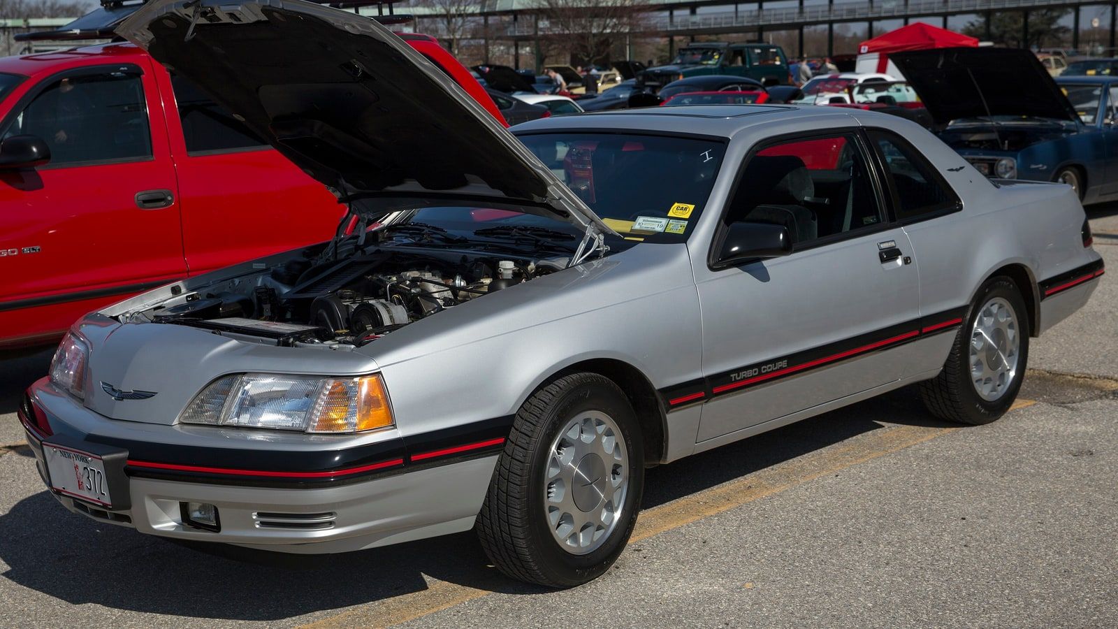 1987 Ford Thunderbird — exterior view
