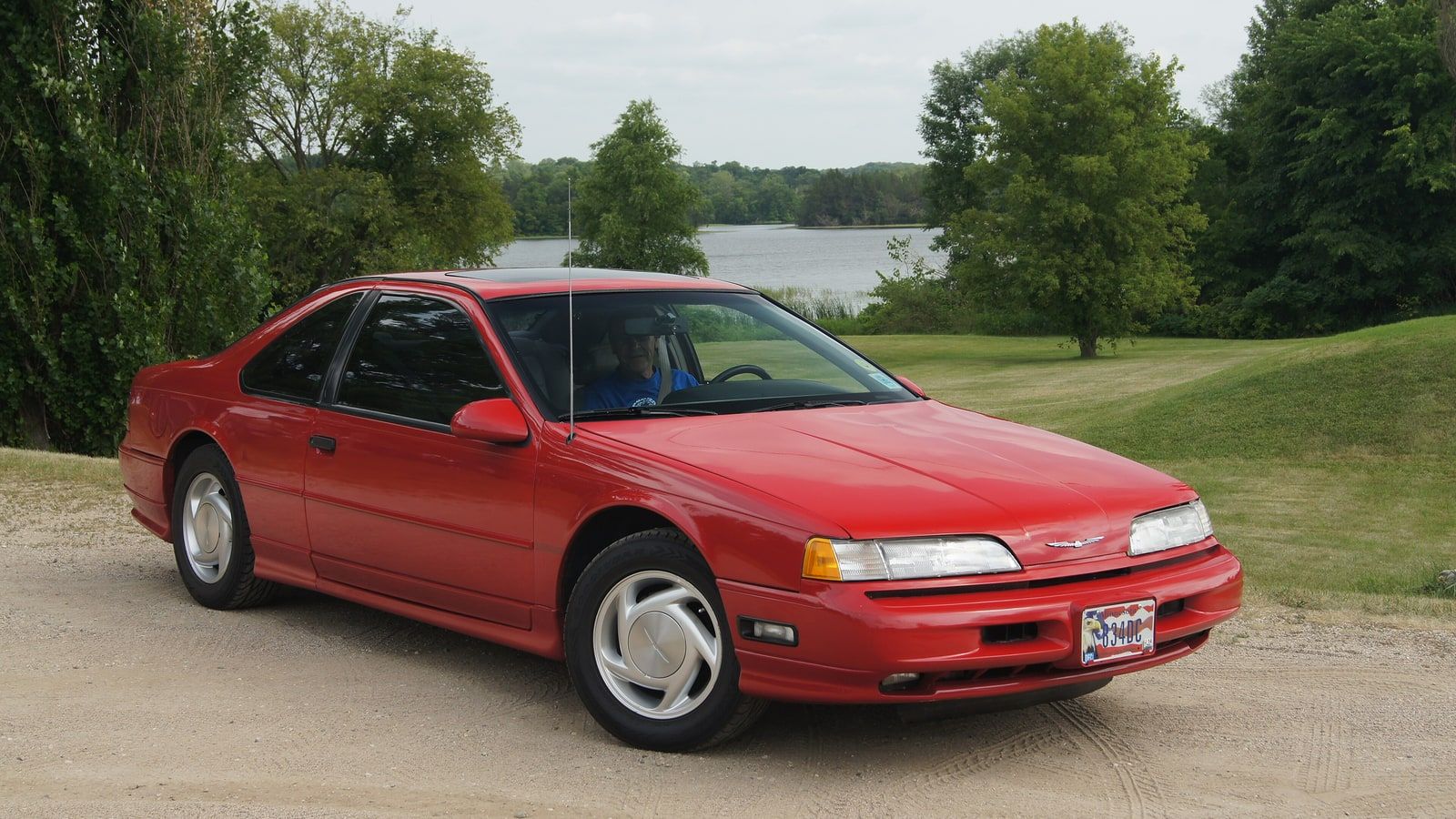 1989 Ford Thunderbird — exterior view