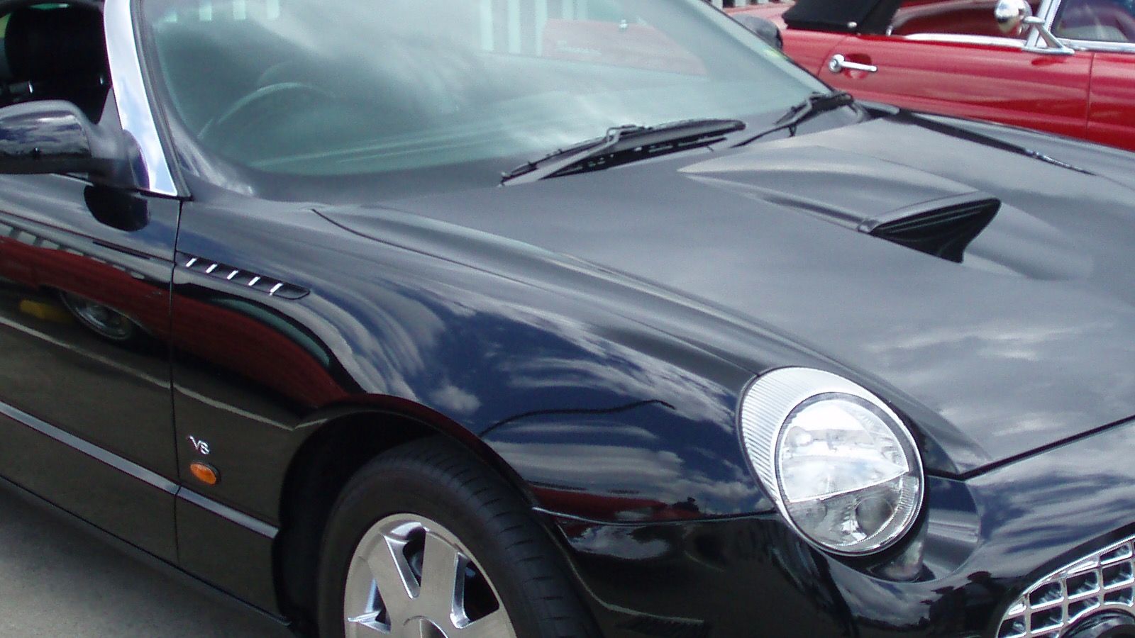 Ford Thunderbird eleventh-generation retro roadster — representative 2003 hardtop coupe, front three-quarter view