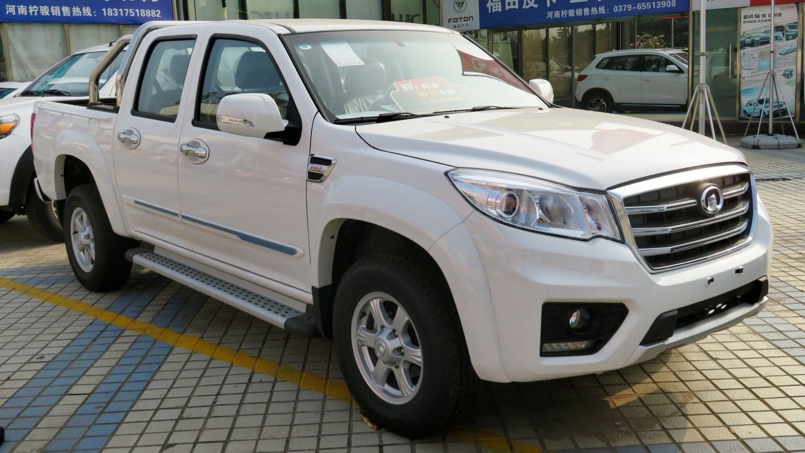 White 2018 Great Wall Wingle 6 double-cab pickup, front three-quarter view