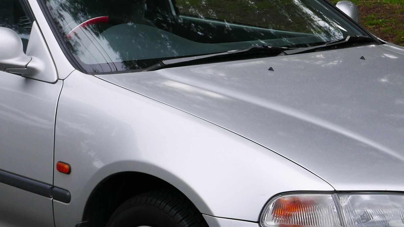 1993 Honda Civic, EG fifth generation — white hatchback, front three-quarter view