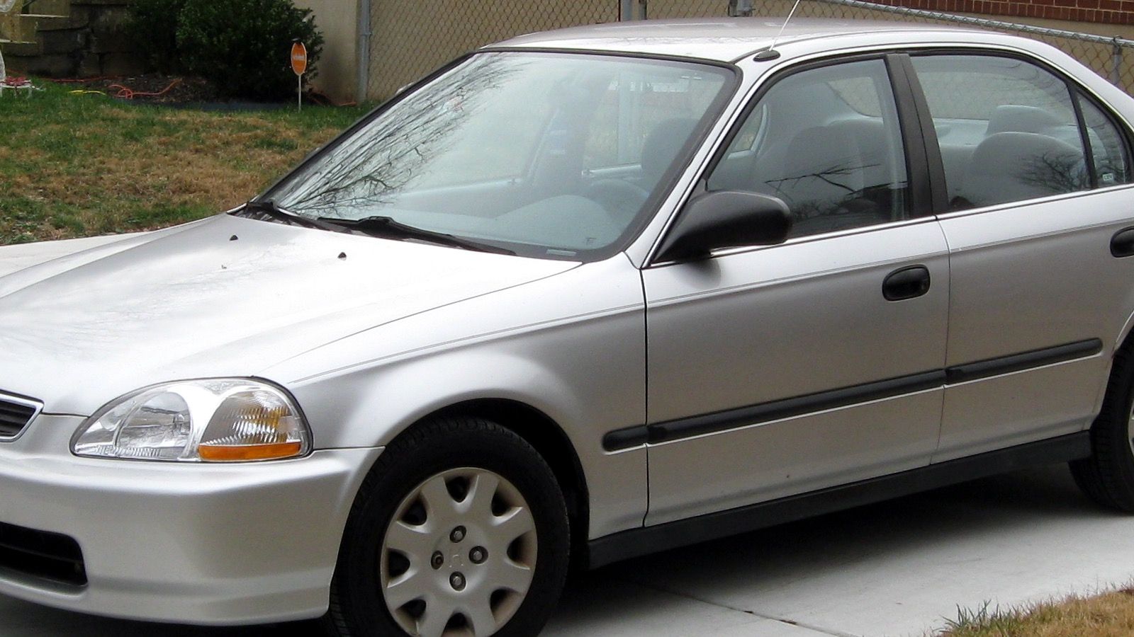 1996 Honda Civic — white sedan, front three-quarter view