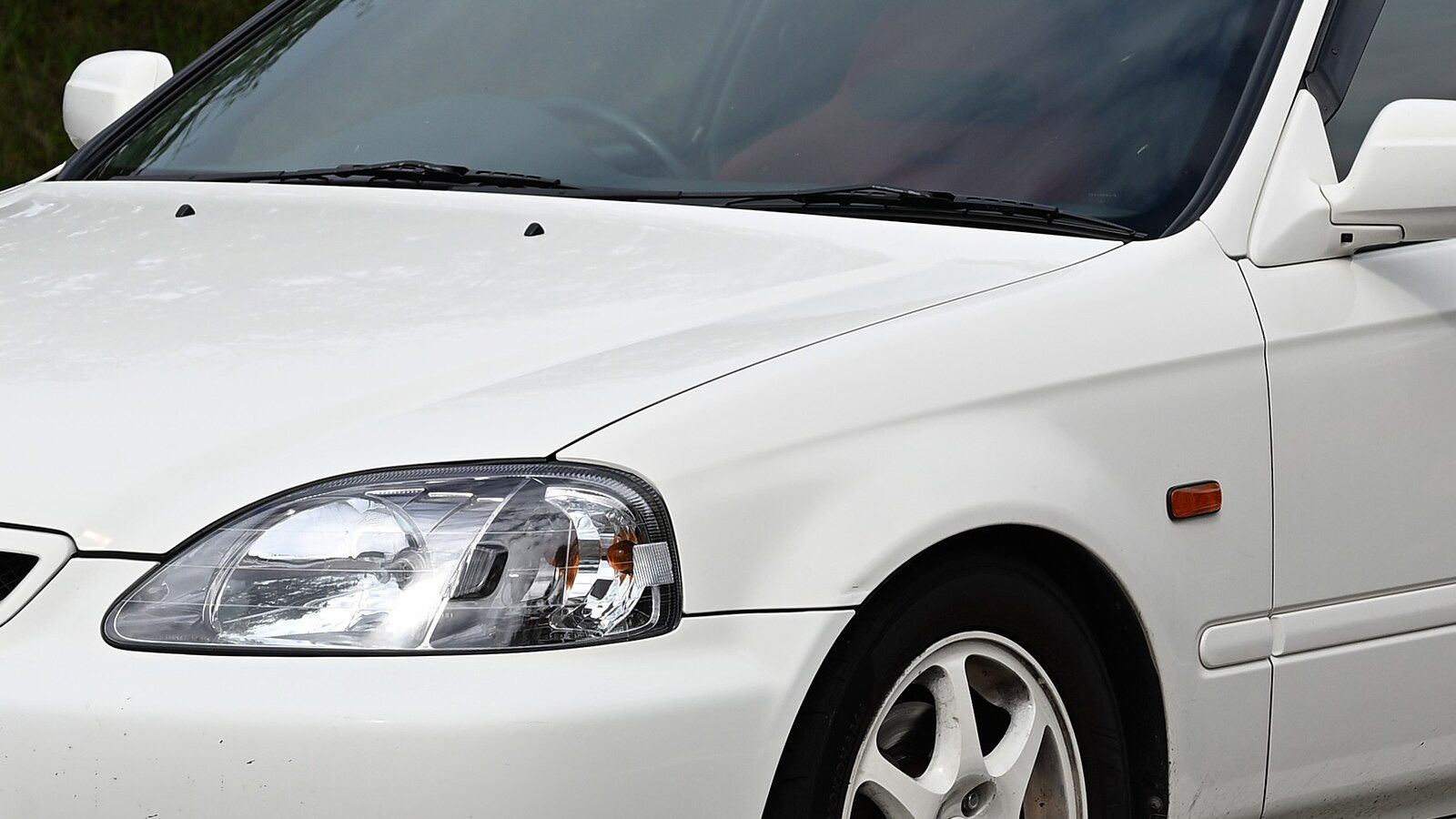 1998 Honda Civic, EK sixth generation — white Type R, front three-quarter view