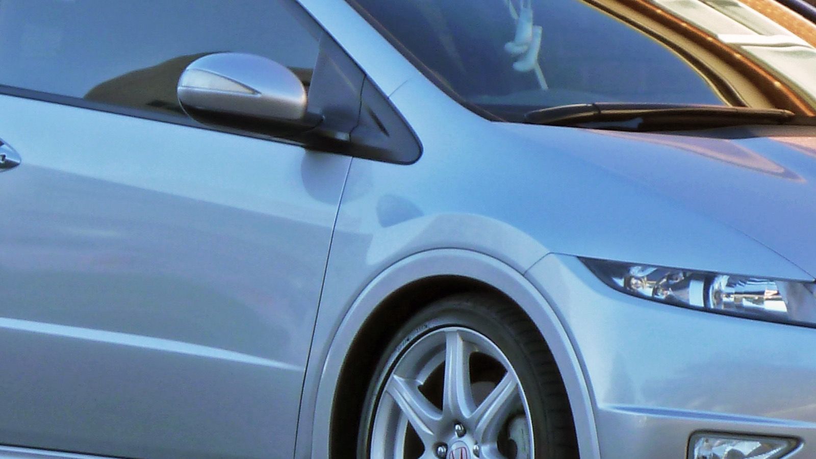 2007 Honda Civic — white Type R, front three-quarter view