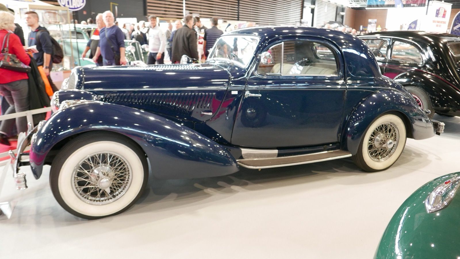 1939 Hotchkiss 686 GS3 Megève coupé in dark blue, side profile