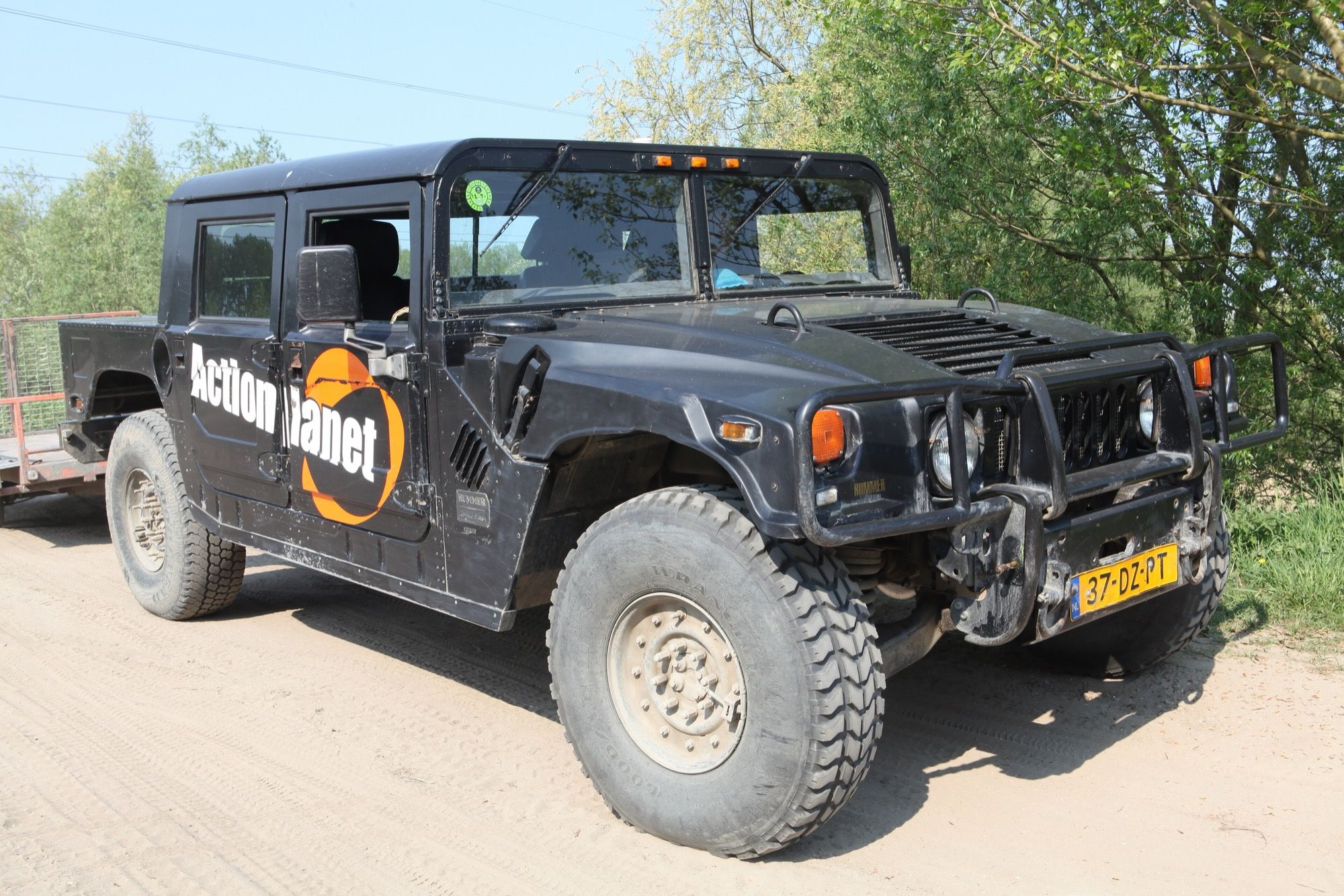 Hummer H1 off-road SUV, front three-quarter view