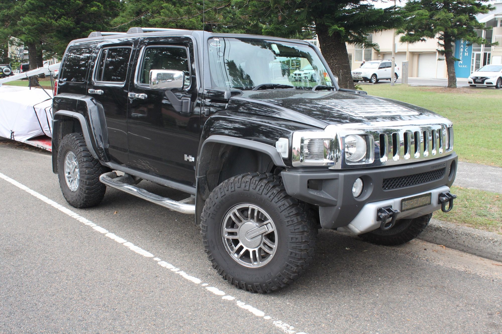2007 Hummer H3 wagon, mid-size SUV