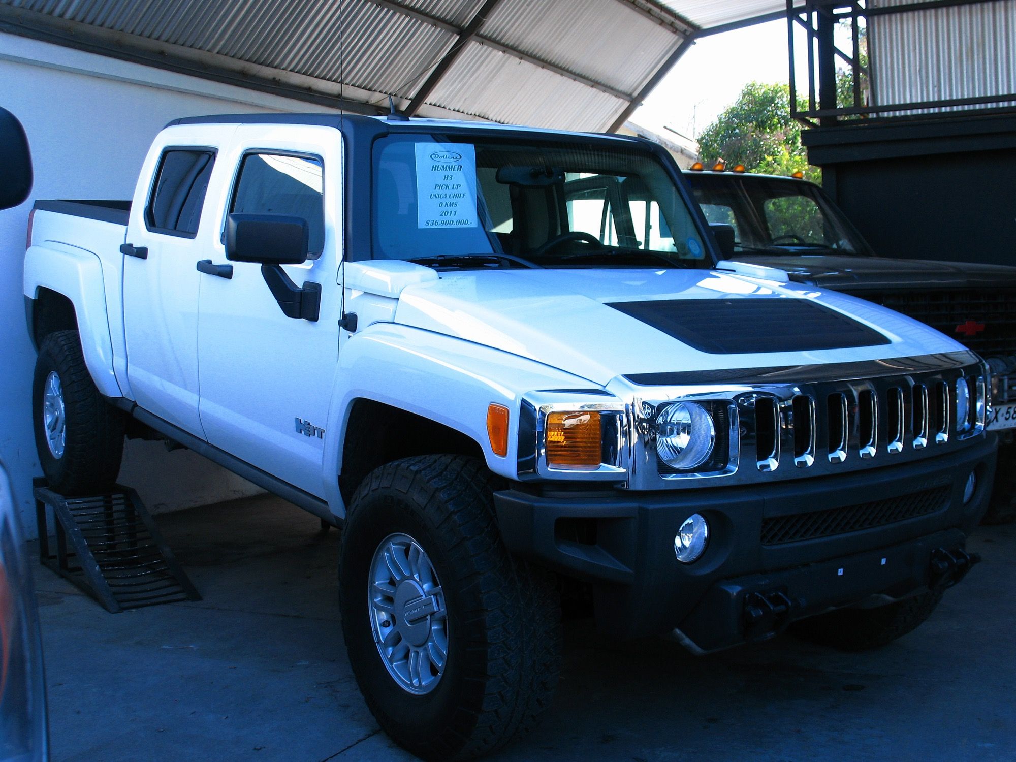 2010 Hummer H3T pickup