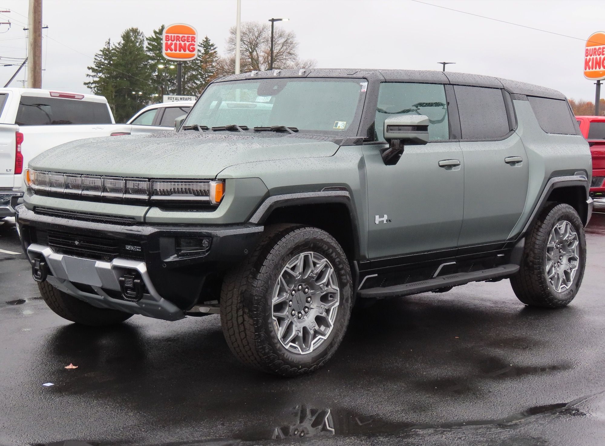 2024 GMC Hummer EV 3X SUV, front-left view