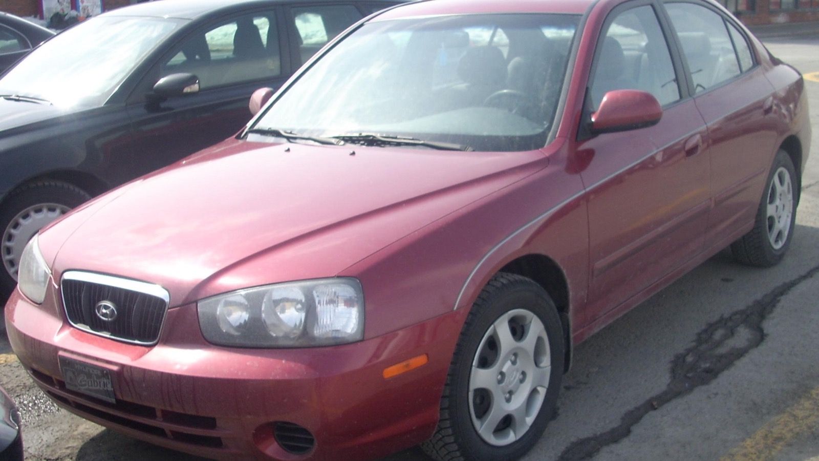 2001 Hyundai Elantra — sedan, front three-quarter view