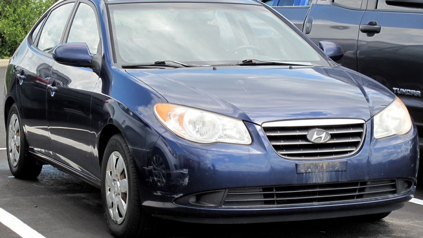 2007 Hyundai Elantra — GL in Regatta Blue, front three-quarter view