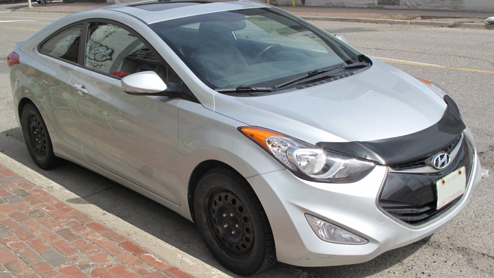 2013 Hyundai Elantra — SE in Shimmering Air Silver, front three-quarter view