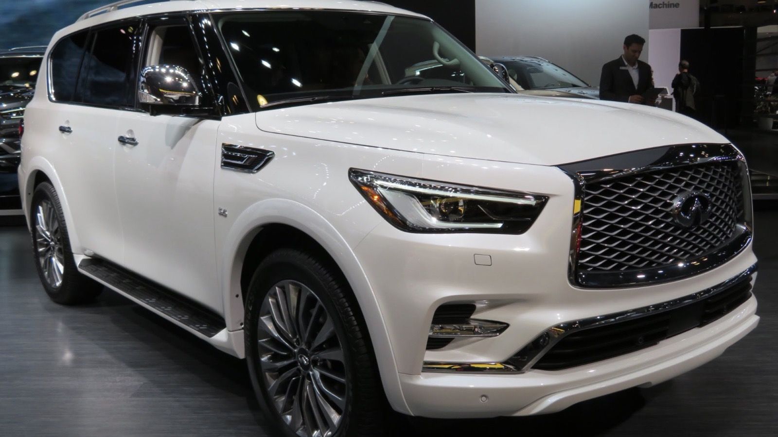 Second-generation Infiniti QX80 (Z62) full-size SUV, front three-quarter view