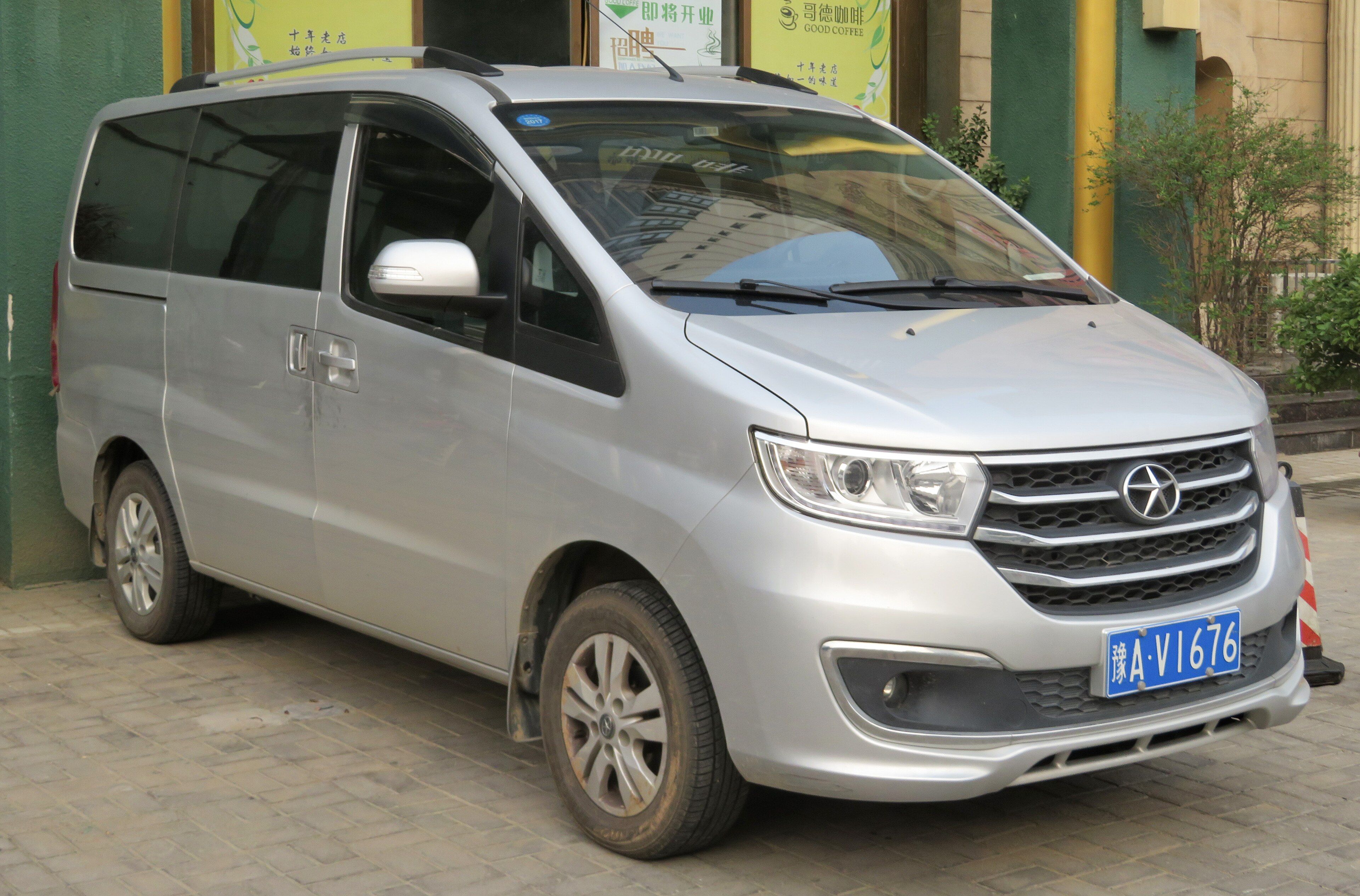White JAC Refine M3 compact MPV, front three-quarter view