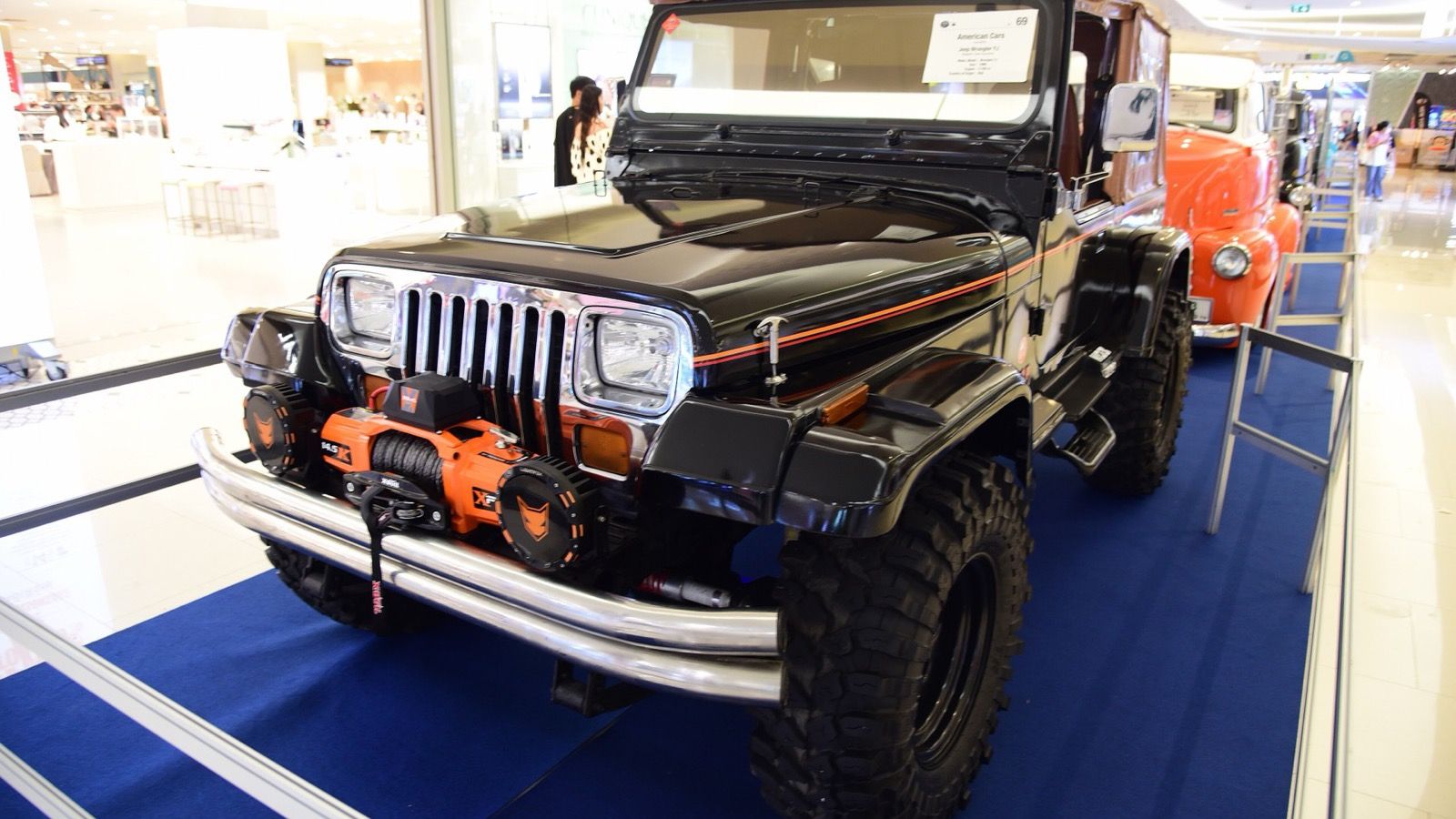 1989 Jeep Wrangler YJ convertible, front three-quarter view