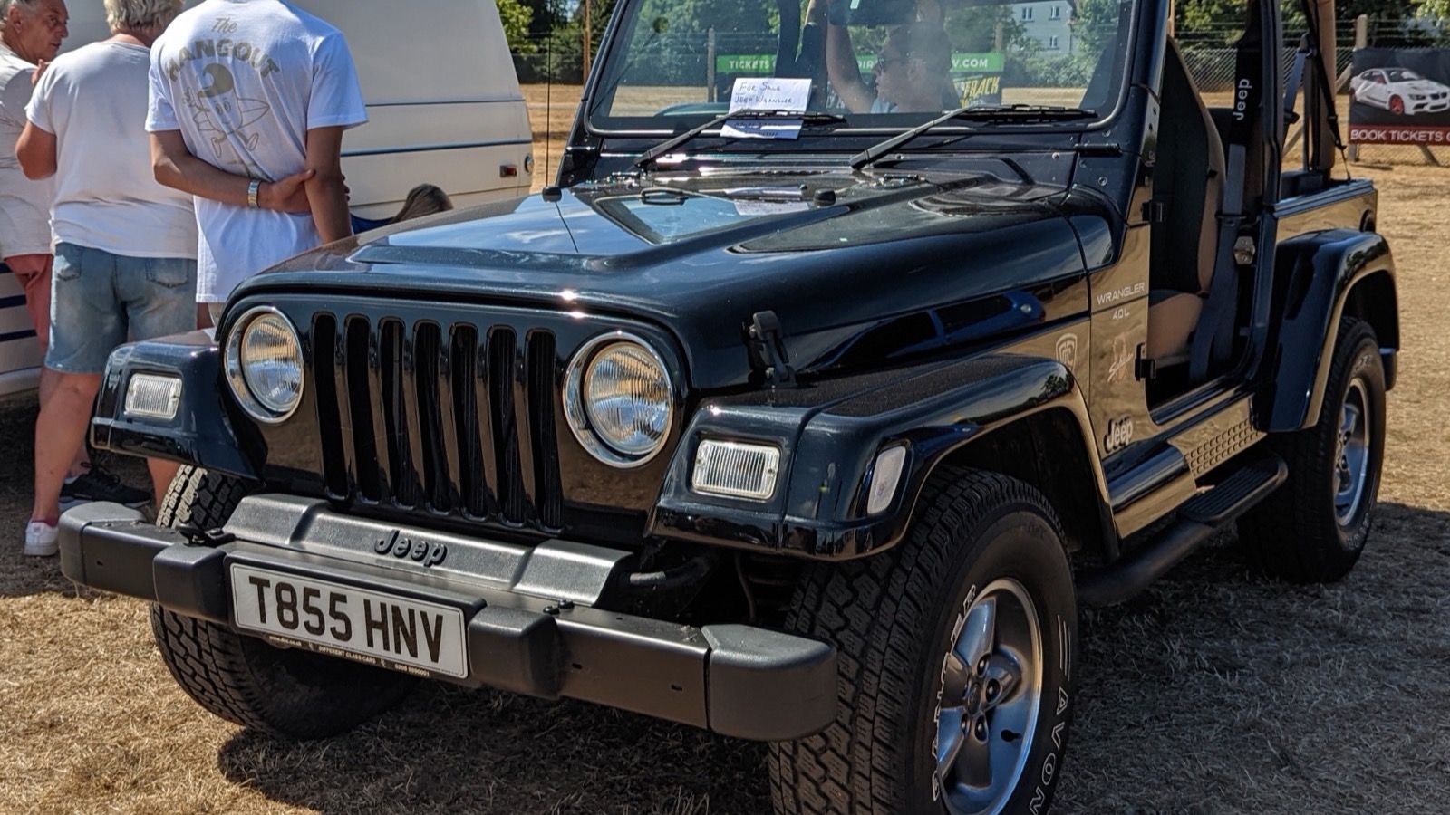 1999 Jeep Wrangler TJ Sahara, front three-quarter view