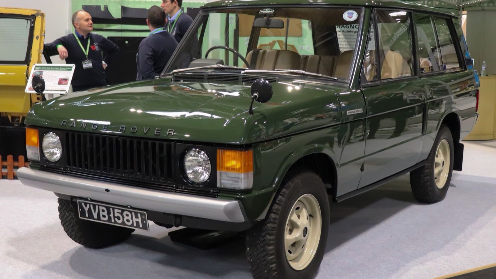 1970 Range Rover, side view