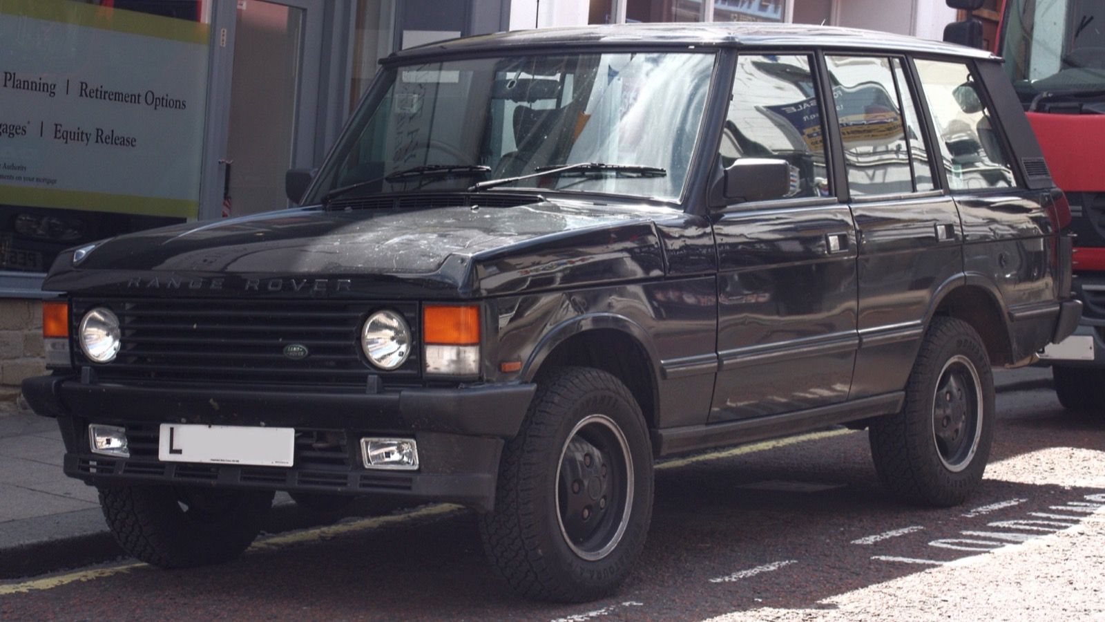 1994 Range Rover, front three-quarter view from the left