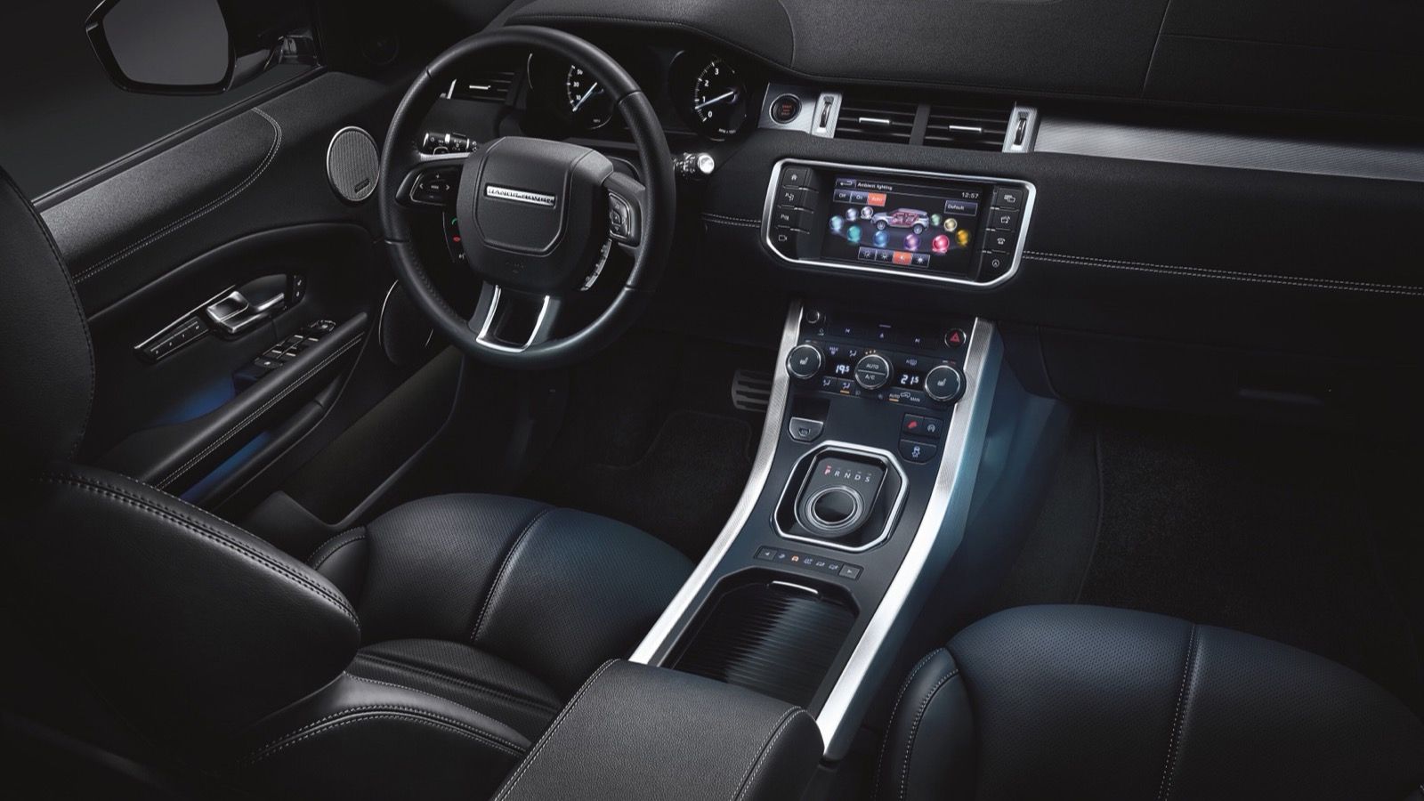 2016 Range Rover Evoque, side view