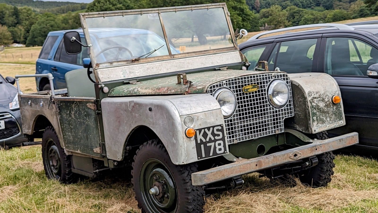 1951 Land Rover Series, side view