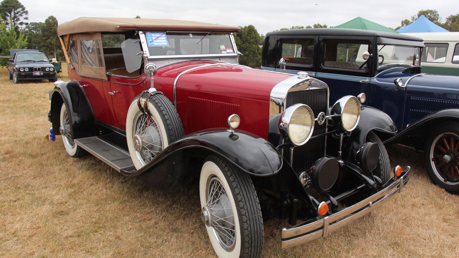 1929 LaSalle Model 328 tourer in red and black, front three-quarter view