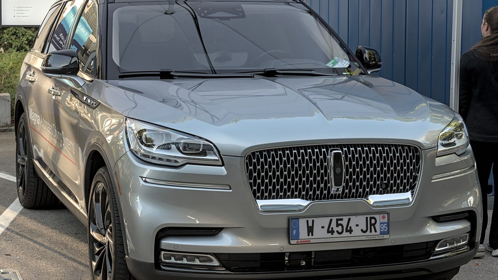 Silver Lincoln Aviator, front three-quarter view on display at the 2025 IAA show