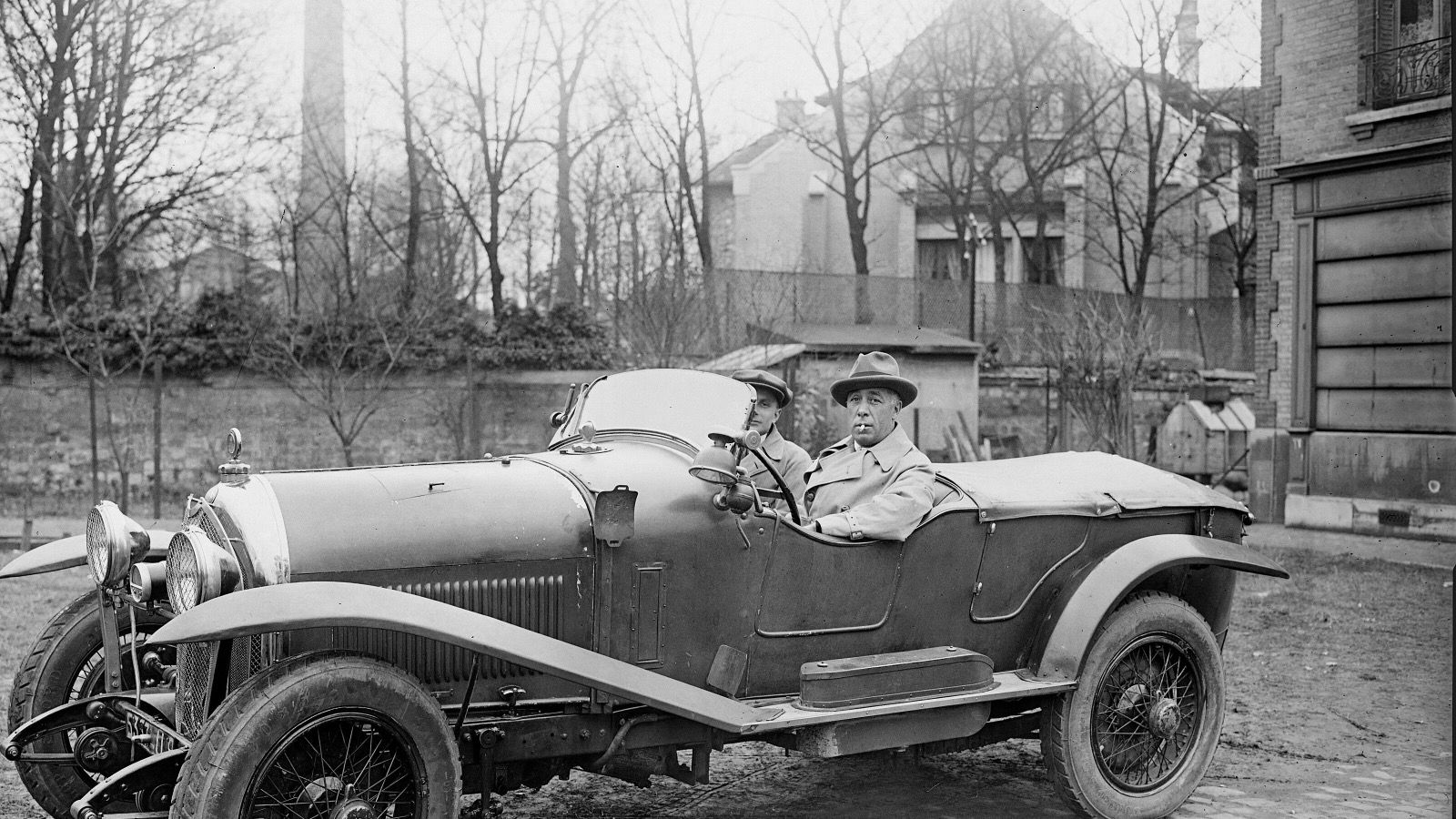 1927 Lorraine-Dietrich Sport open tourer driven by Édouard Brisson at the Paris-Nice scrutineering, side profile