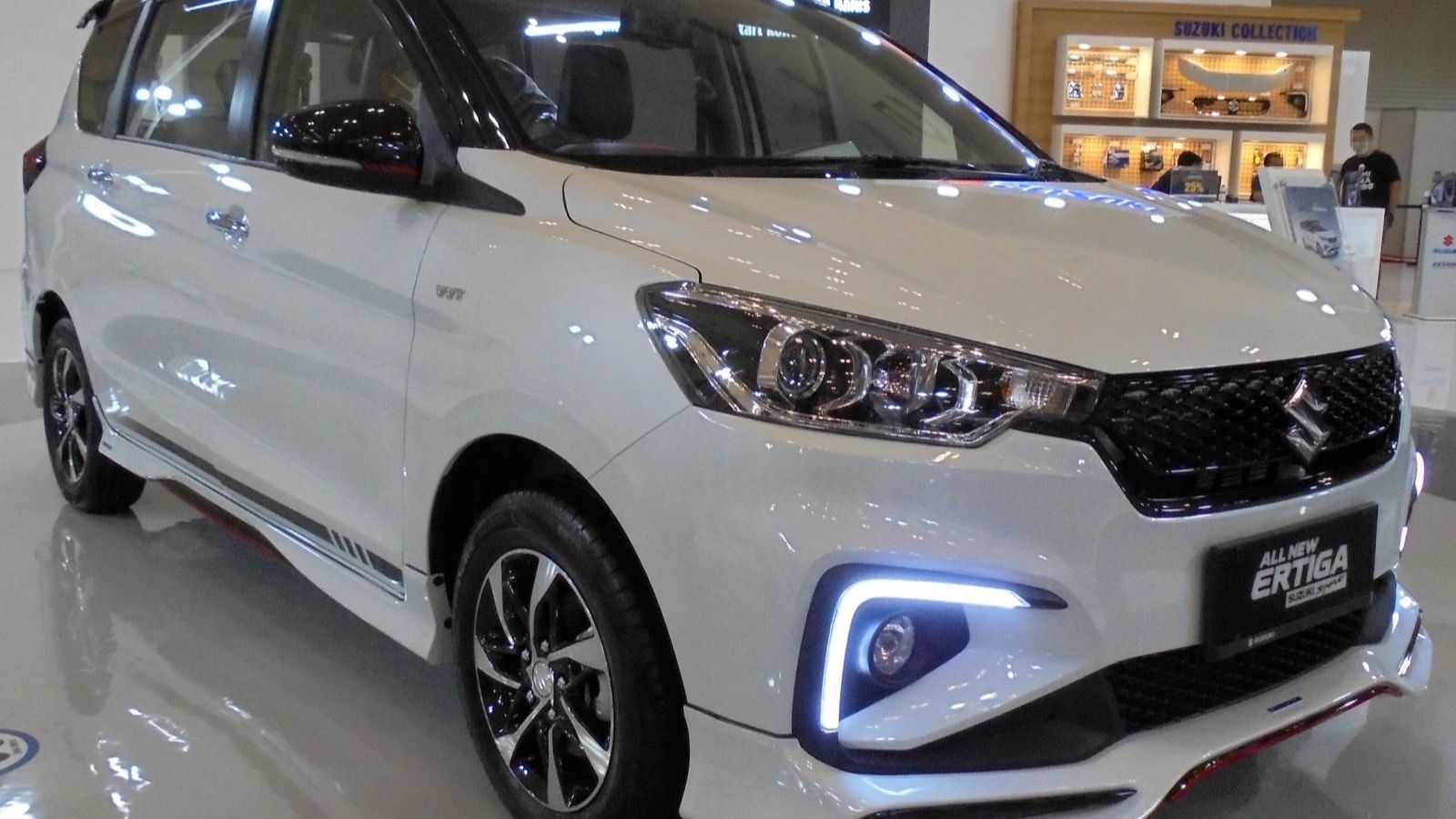 White 2021 Suzuki Ertiga Suzuki Sport compact MPV, front three-quarter view