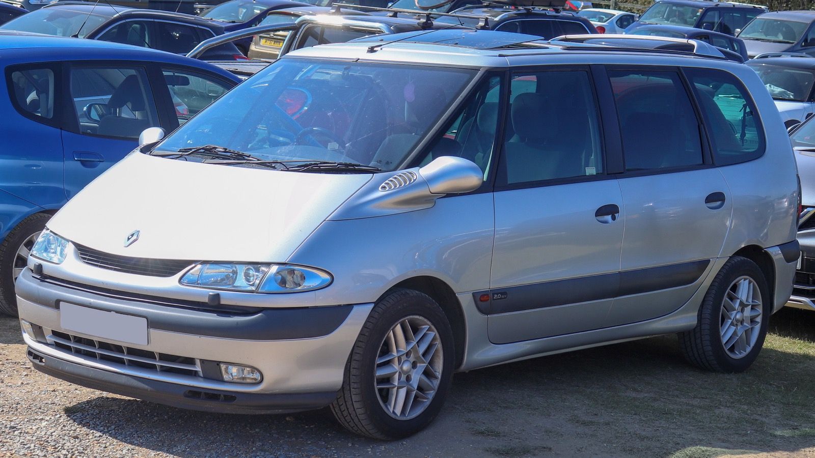 Silver 2002 Renault Espace Privilege 2.0 automatic, front three-quarter view
