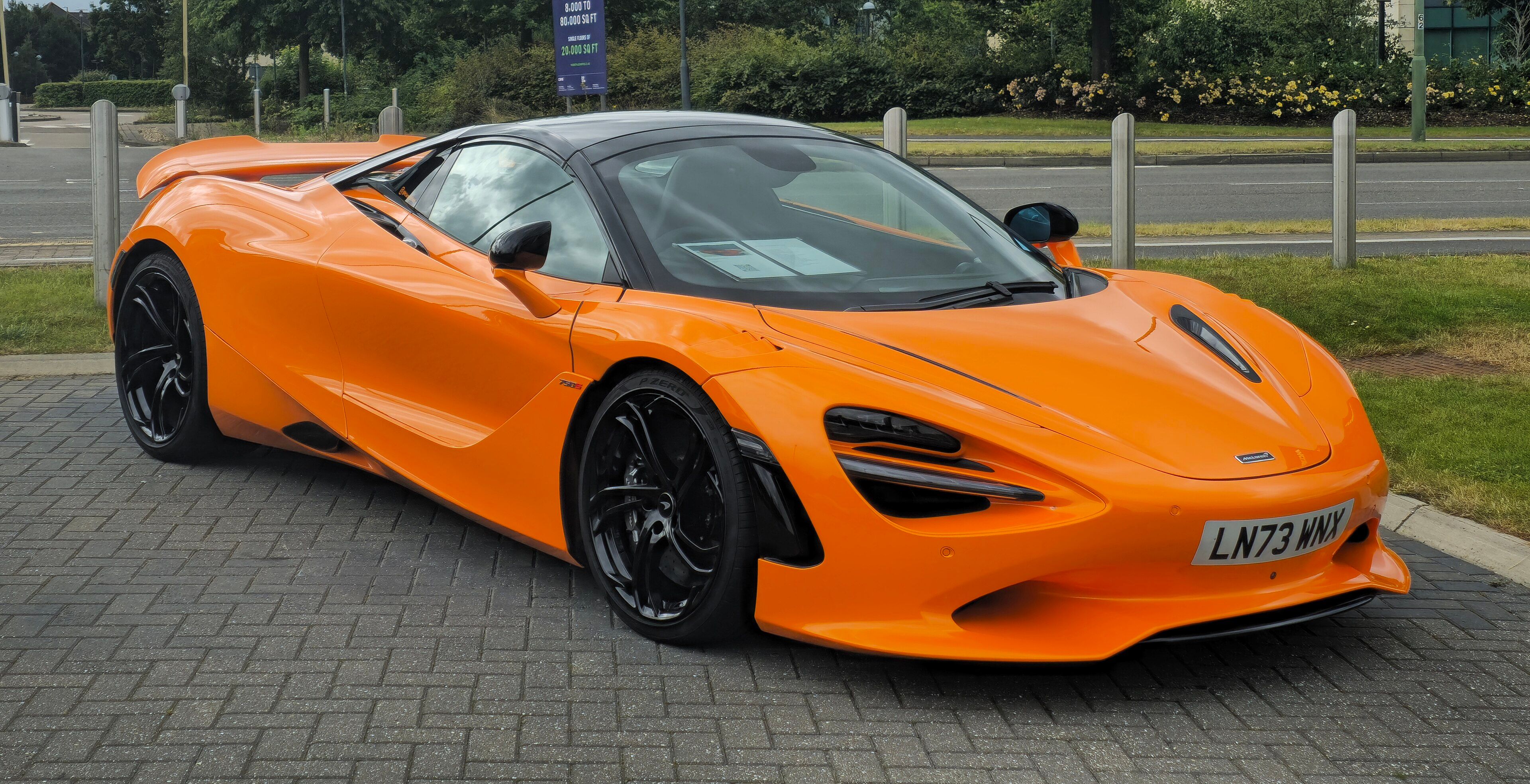 2024 McLaren 750S coupe