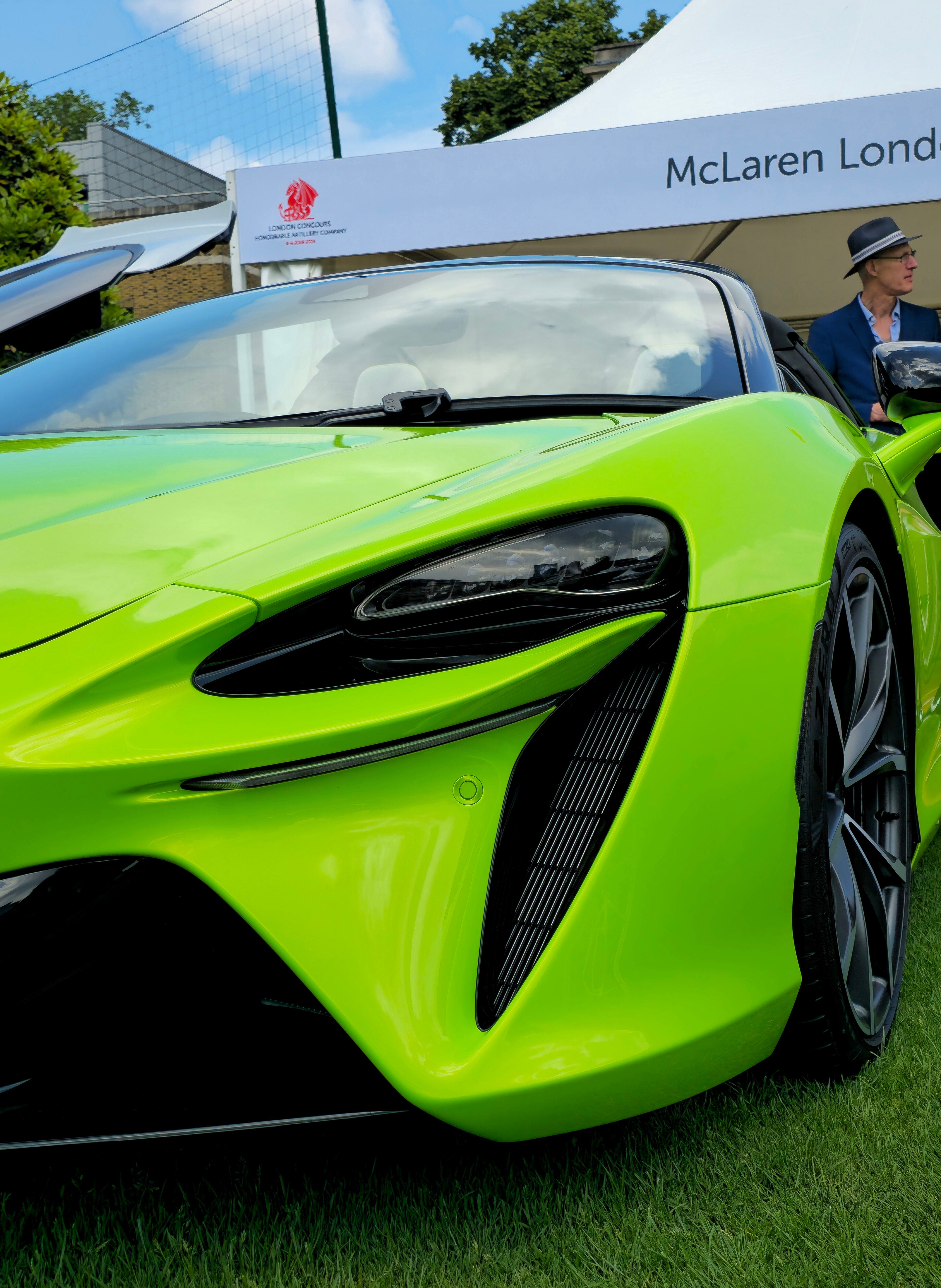 2024 McLaren Artura