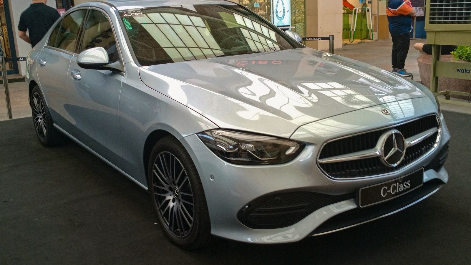 2024 Mercedes-Benz W206 C180 Avantgarde in Mojave Silver, front right, front three-quarter view