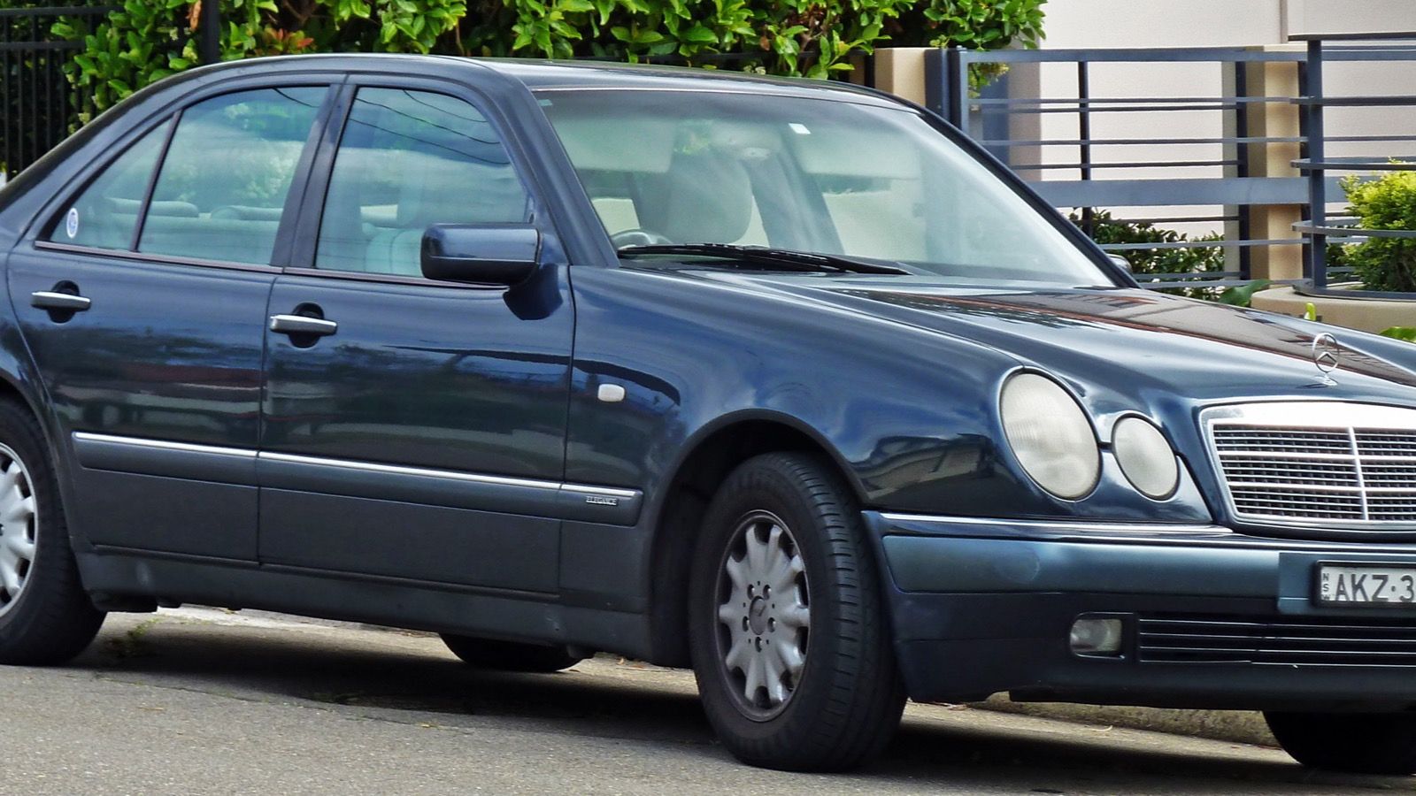 1996 Mercedes-Benz E 230 (W 210) Elegance sedan, exterior view