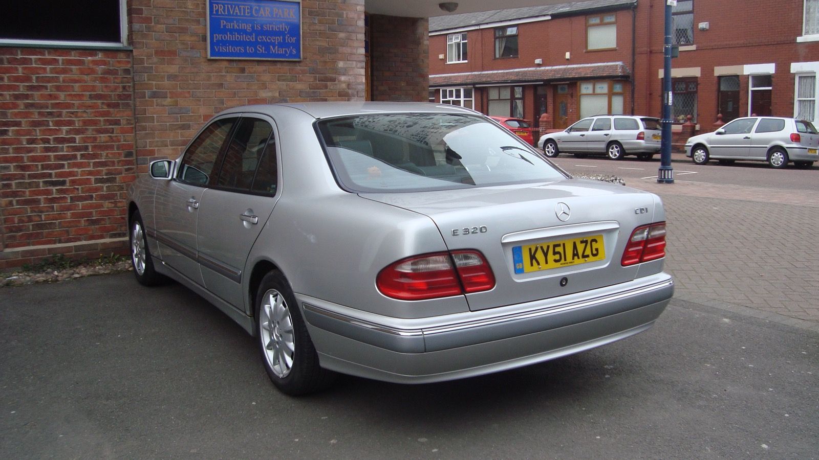 2001 Mercedes E320 CDI Elegance, exterior view