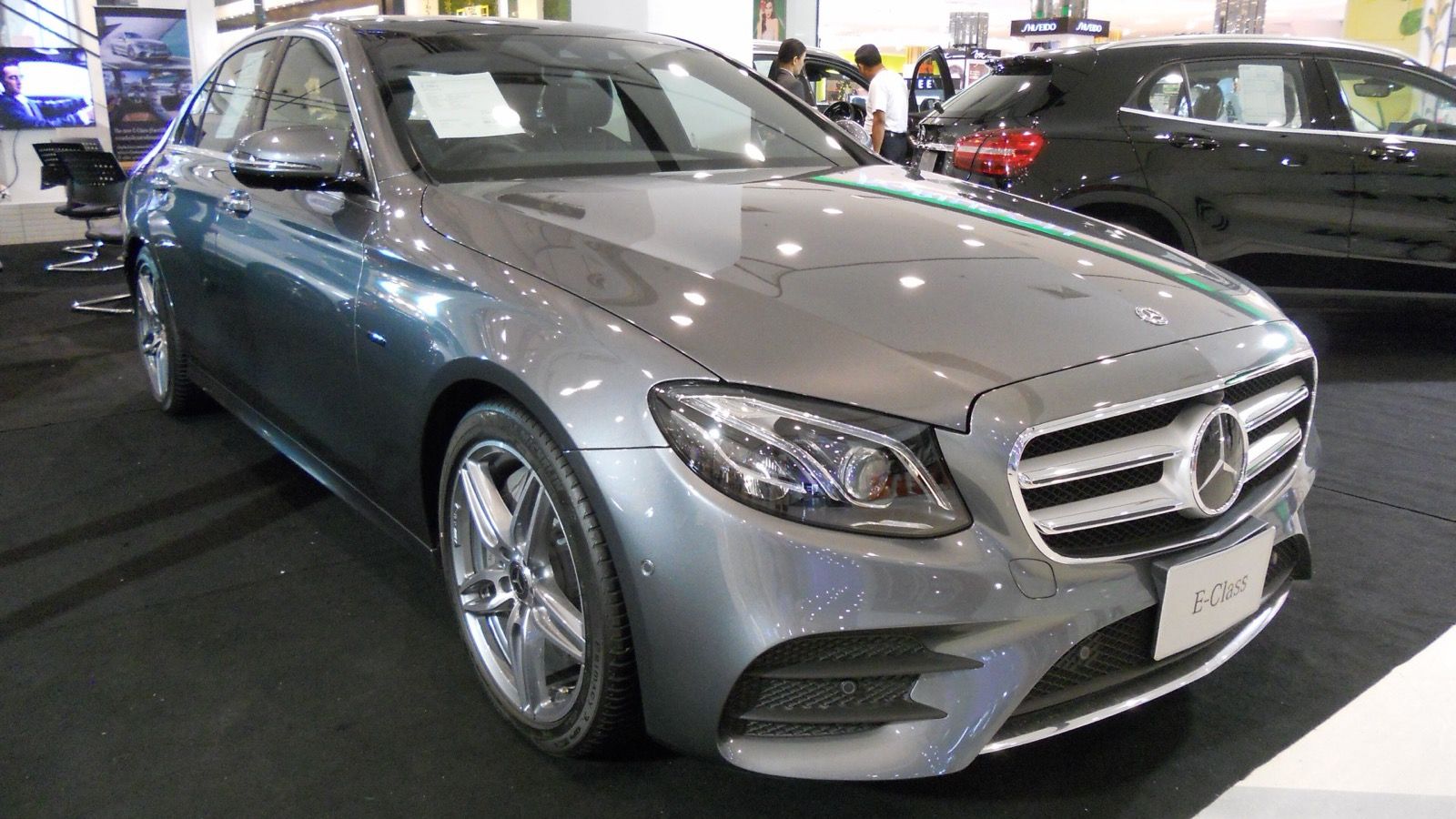 2017 Mercedes-Benz E-Class E350e AMG Dynamic, exterior view