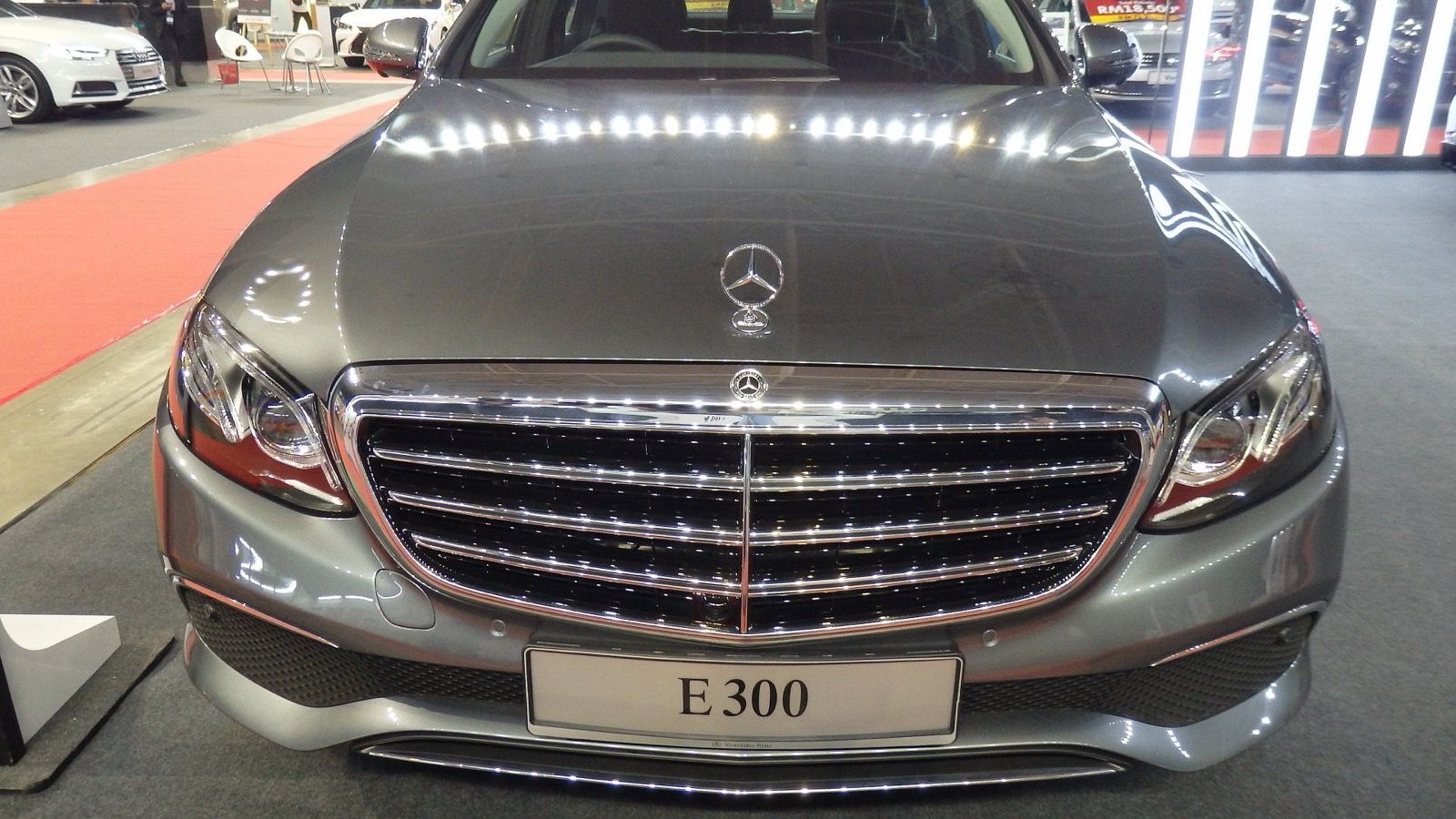 2019 Mercedes-Benz E 300 Exclusive Line (1), exterior view