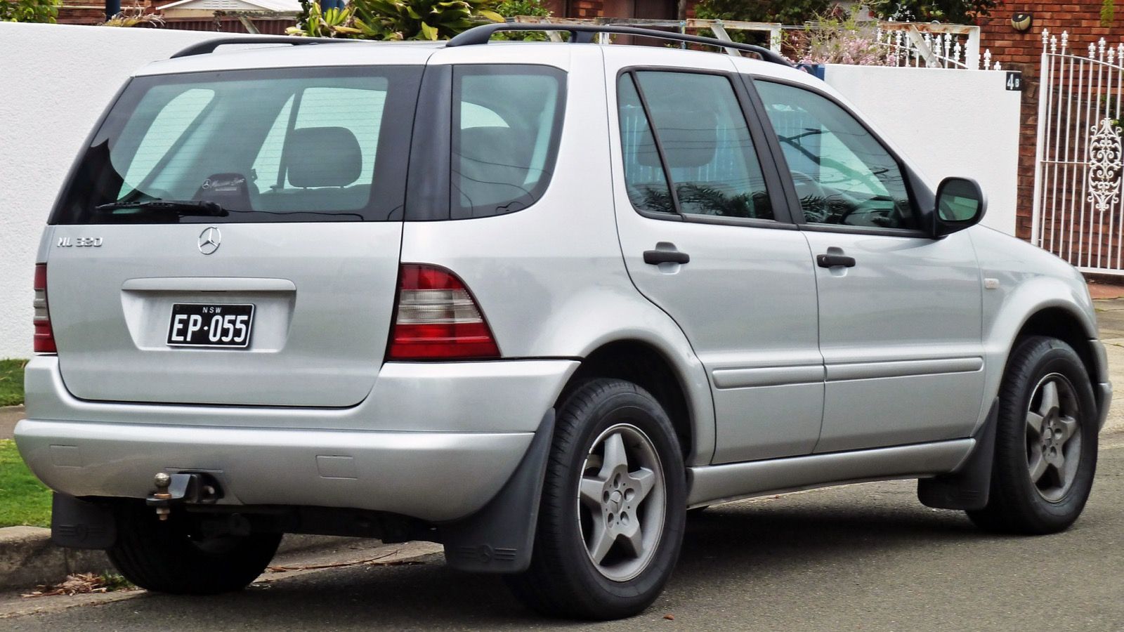 2000 Mercedes-Benz ML 320 (W 163 MY00) wagon, exterior view