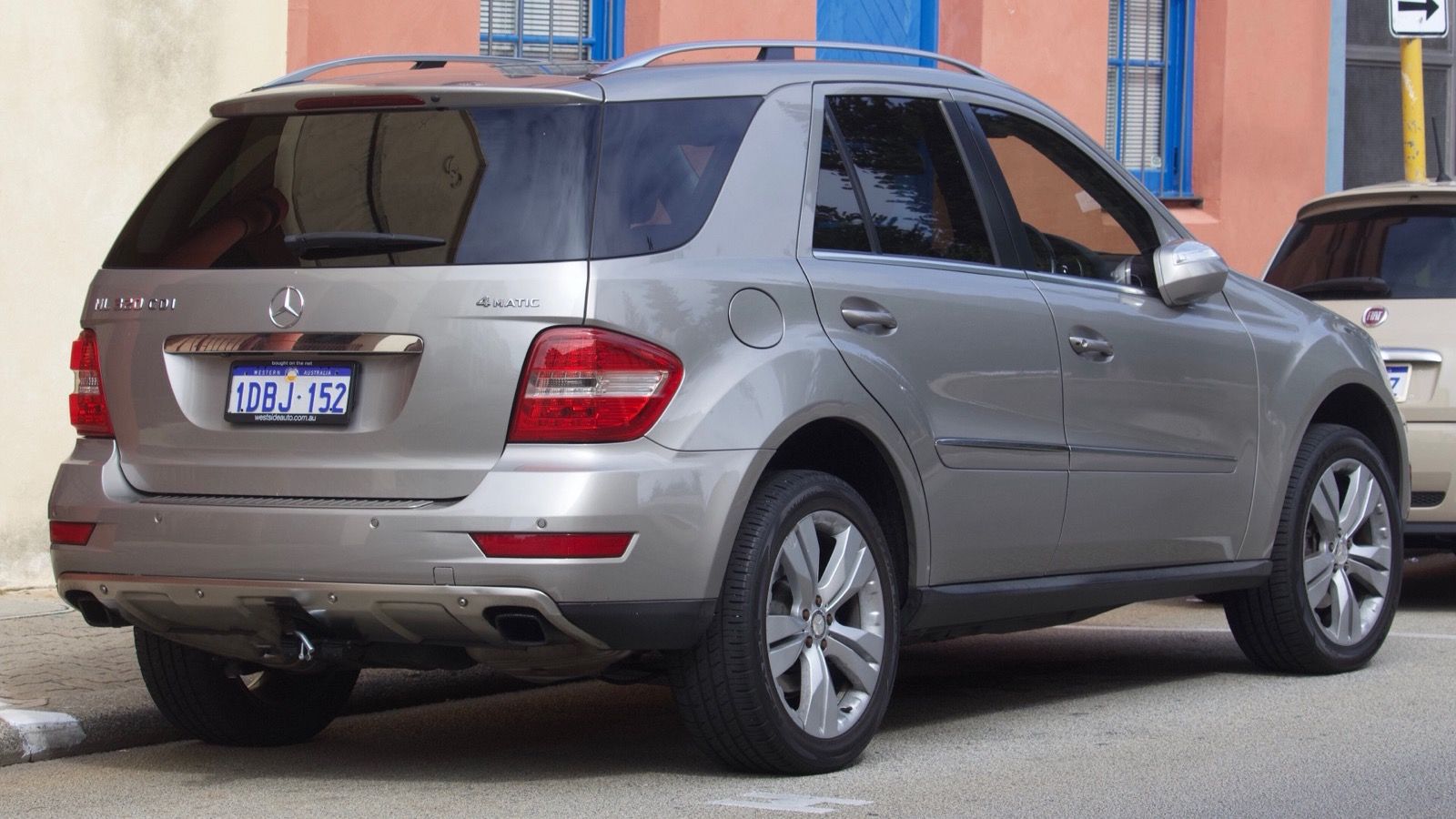 2010 Mercedes-Benz ML 320 CDI (W 164 MY10) 4MATIC wagon, exterior view