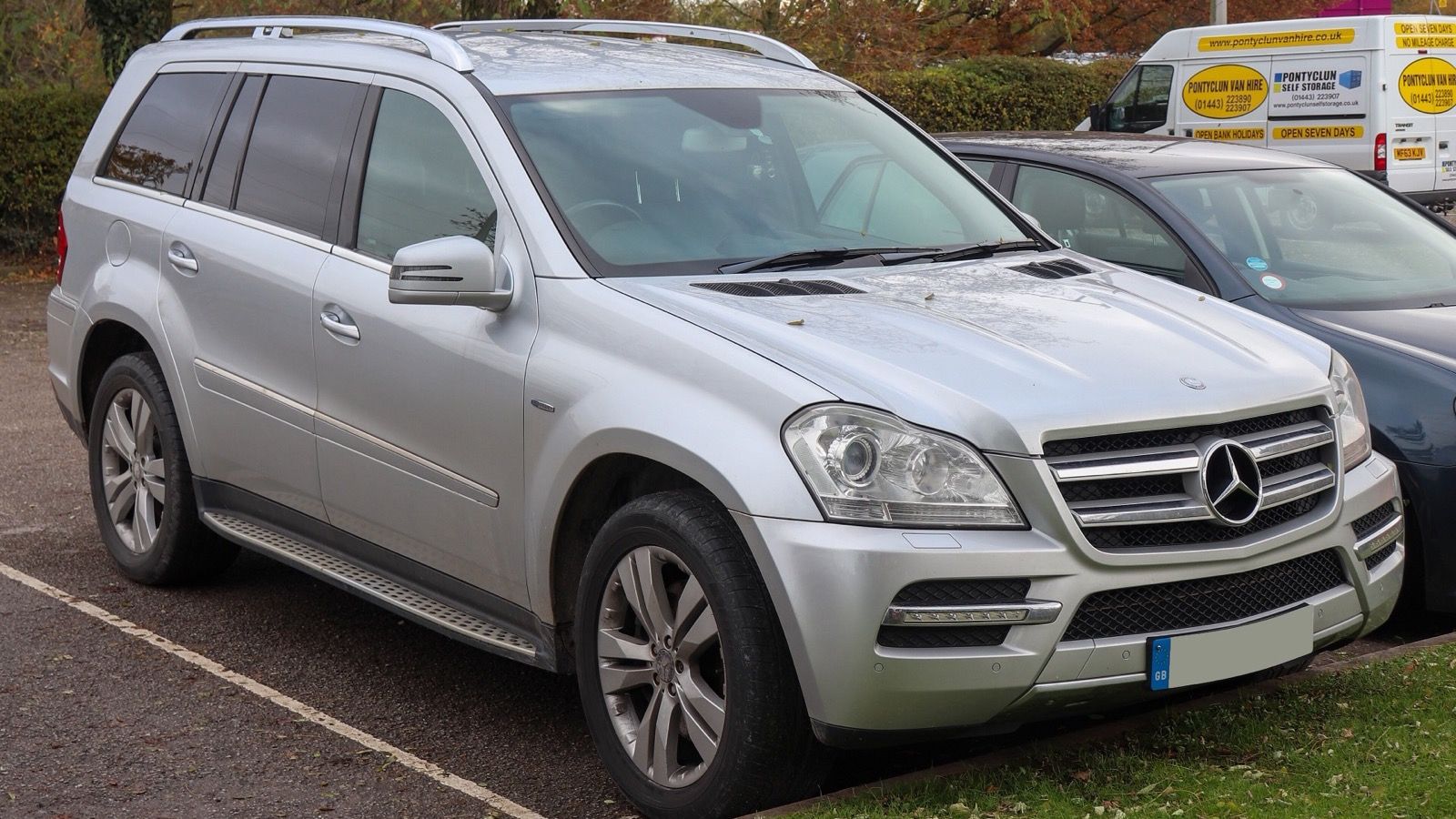 2012 Mercedes-Benz GL350 BlueEfficiency CDi 3.0 Front, front three-quarter view