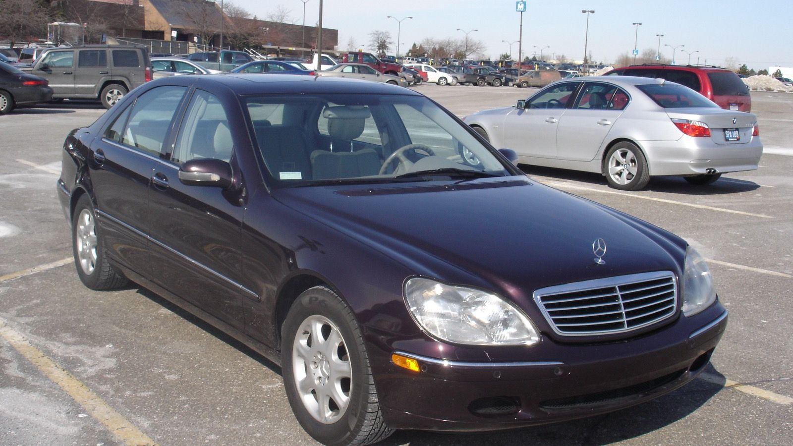 2004 Mercedes-Benz S-Class (W220) — sedan, front three-quarter view