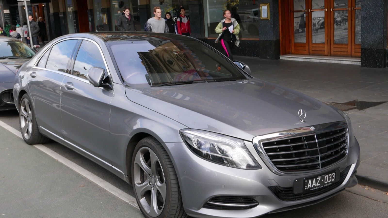 2013 Mercedes-Benz S-Class (W222) — sedan, front three-quarter view