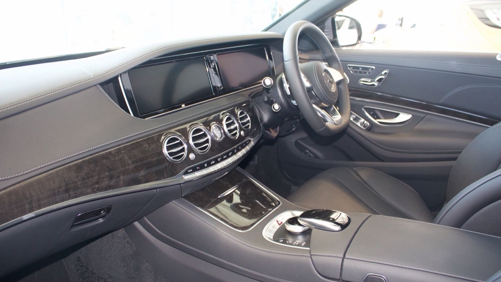 2016 Mercedes-Benz S-Class S 350 d (W222) — sedan, front three-quarter view